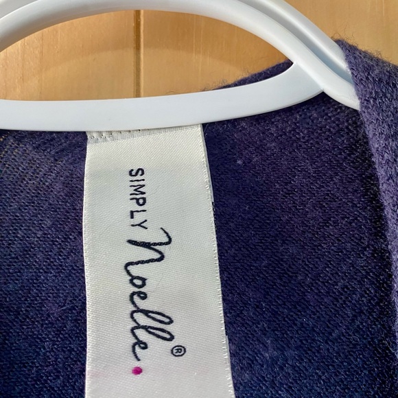 Navy blue shawl, one size - Picture 2 of 5